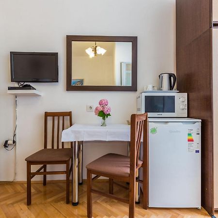 Mila Apartments In Old Town Centre Zadar Room photo